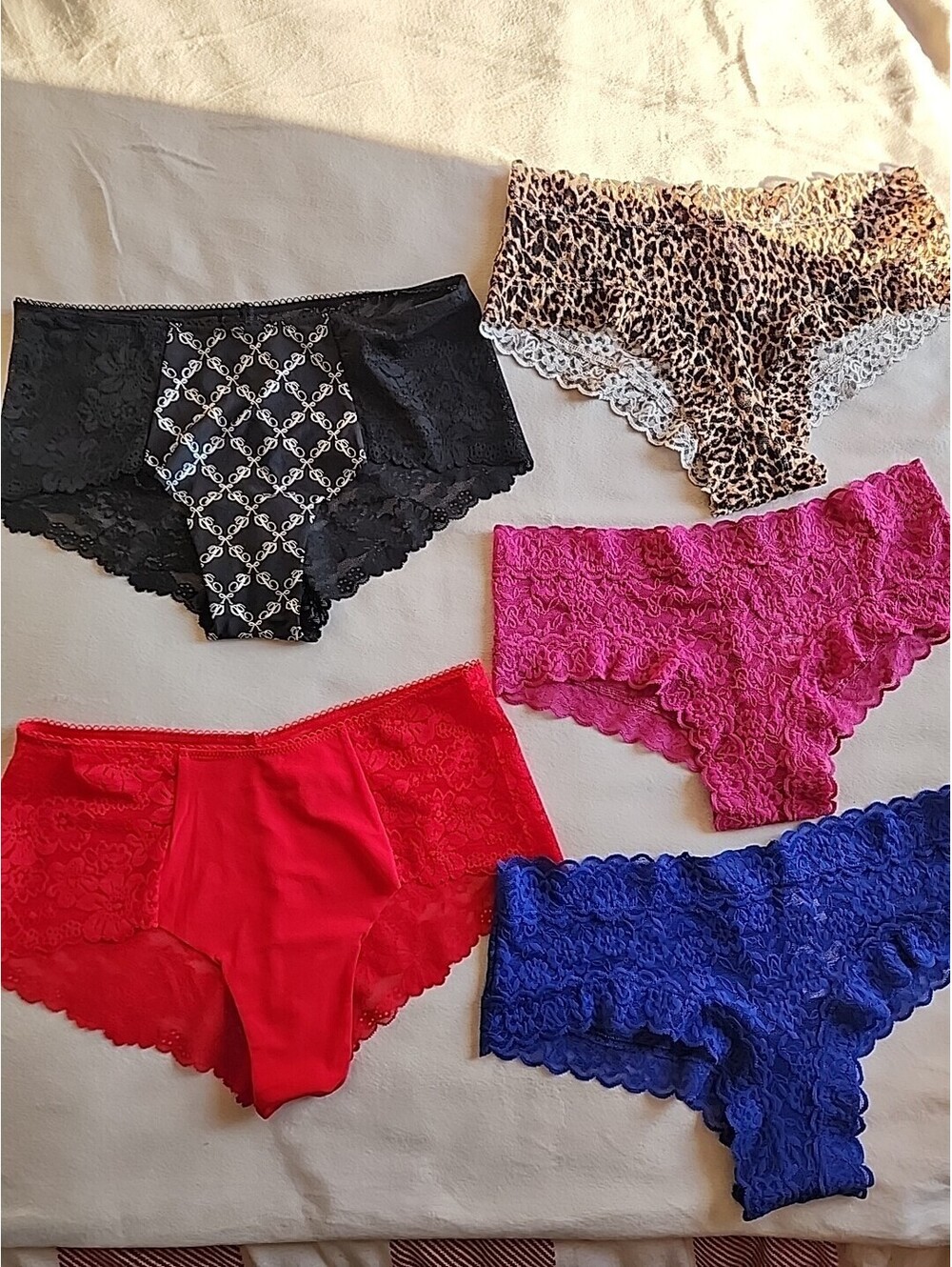 New 5 PACK Victoria’s Secret Cheeky/cheeky Lace Panties Underwear Women Size M